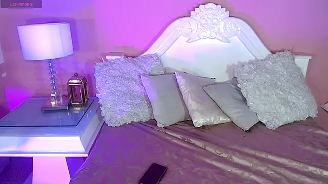  IsabellaRousse online show from October 2025 07:09:02 PM