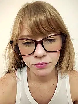 Snapshot of Rubialuna chatting on October 2025 01:37:01 PM Rubialuna online show from October 2025 01:37:01 PM