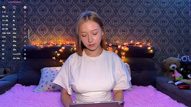 FieryAmelia online show from November 2025 04:18:01 PM