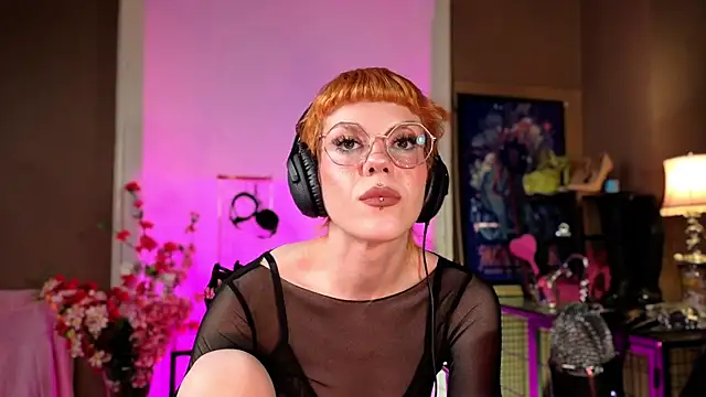tacodeluxxxe online show from May 2026 12:19:01 AM