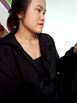 Norah-h online show from October 2025 03:04:02 AM