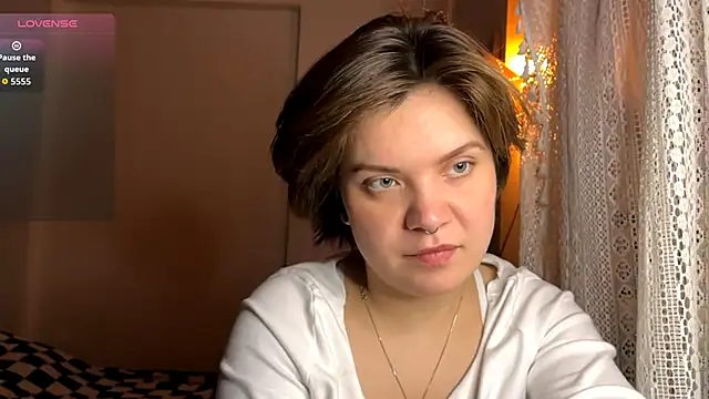 SabrinaFolts online show from October 2025 04:30:01 PM