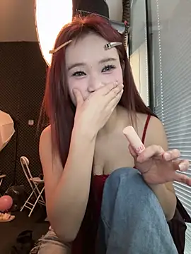 YY-27 online show from November 2025 08:14:01 AM