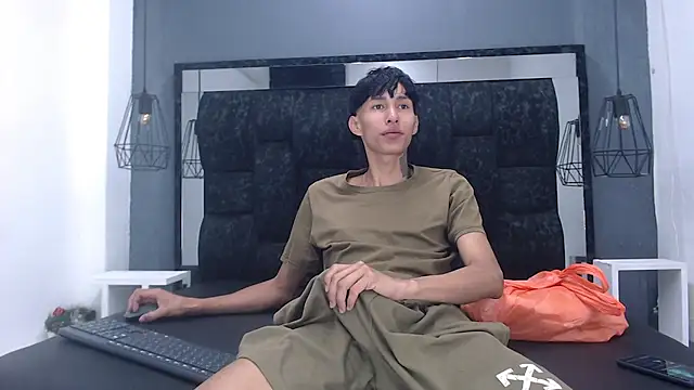 Daniel delux  online show from September 2025 11:13:02 AM