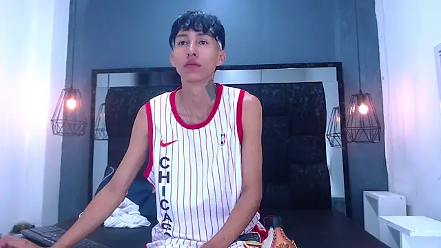 Daniel delux  online show from September 2025 12:53:01 PM