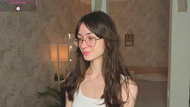 ReneeLippeatt online show from October 2025 07:41:01 PM