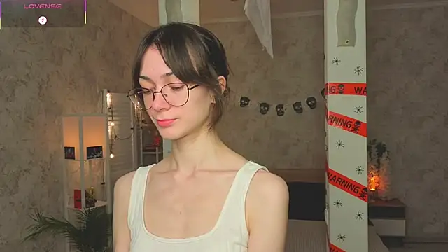 ReneeLippeatt online show from October 2025 07:36:02 PM