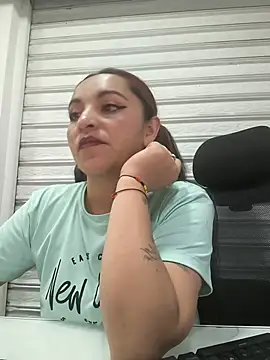 Alisson Stonee online show from June 2026 04:22:02 AM