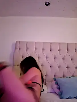 Akane24 online show from October 2025 06:52:01 PM