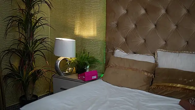 TiffanyTaboo online show from September 2025 07:28:01 PM