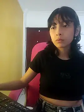 xoxo milk online show from October 2025 04:19:01 PM