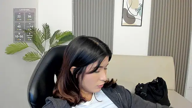 emiilyy cute online show from October 2025 12:17:01 PM