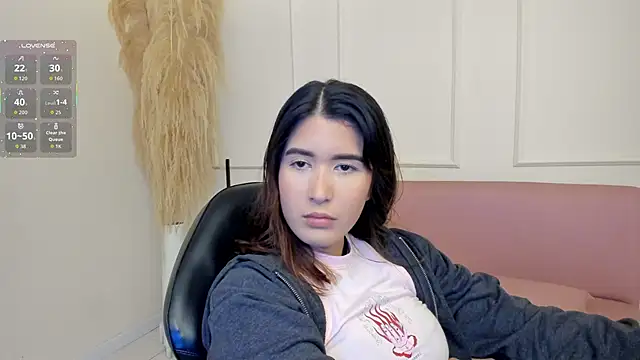 emiilyy cute online show from October 2025 12:28:02 PM