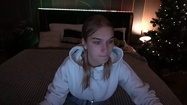 AlinaLiii online show from December 2025 07:15:02 AM