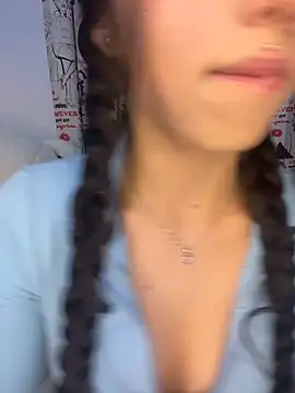 Snapshot of Linda_rouse chatting on October 2025 12:44:01 AM Linda rouse online show from October 2025 12:44:01 AM