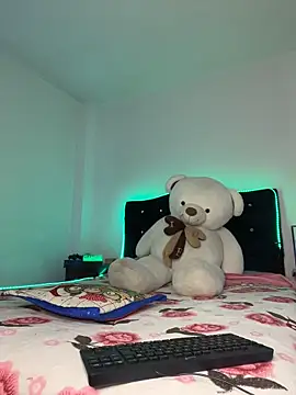 Snapshot of Linda_rouse chatting on November 2025 09:15:01 PM Linda rouse online show from November 2025 09:15:01 PM