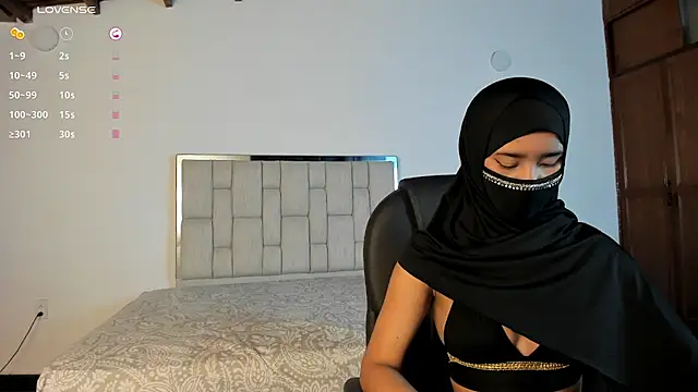 Snapshot of kalila_latif chatting on September 2025 02:48:01 AM kalila latif online show from September 2025 02:48:01 AM