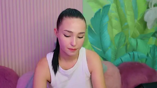 Amanda Choi online show from October 2025 06:06:01 PM