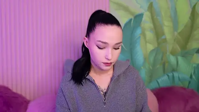 Amanda Choi online show from October 2025 05:28:01 AM
