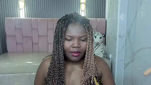 Snapshot of Soffia_b chatting on October 2025 02:56:02 AM Soffia b online show from October 2025 02:56:02 AM