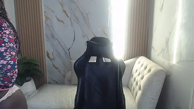 Snapshot of Soffia_b chatting on October 2025 03:10:02 AM Soffia b online show from October 2025 03:10:02 AM