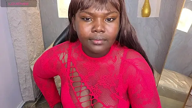 Snapshot of Soffia_b chatting on October 2025 08:31:01 PM Soffia b online show from October 2025 08:31:01 PM