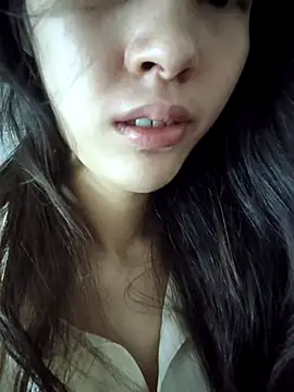 Snapshot of Hana-xinh chatting on October 2025 06:19:01 AM Hana-xinh online show from October 2025 06:19:01 AM
