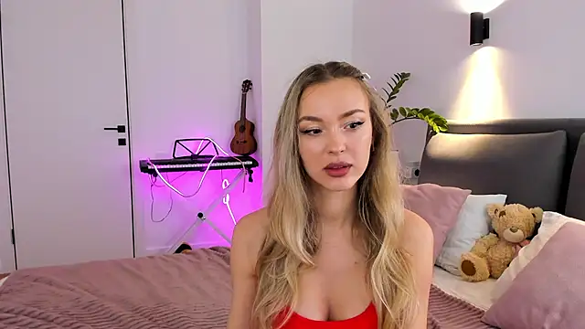 Kelly  Gray online show from April 2026 08:26:01 AM