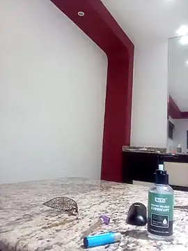 Snapshot of transreyna chatting on March 2025 03:34:02 AM transreyna online show from March 2025 03:34:02 AM