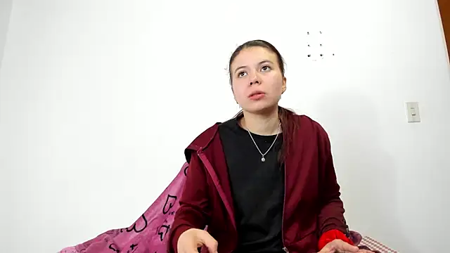 Valen tina online show from September 2025 12:21:01 PM