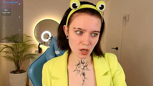 Elastikisss online show from November 2025 02:28:02 AM