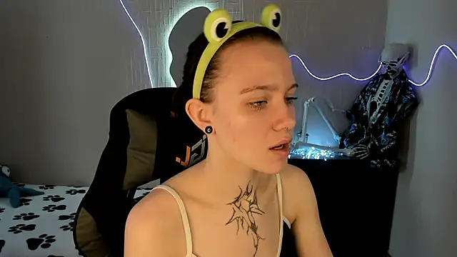 Elastikisss online show from April 2026 04:55:01 AM