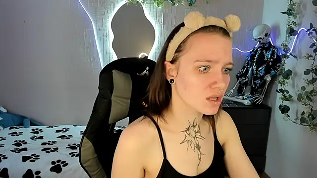 Elastikisss online show from April 2026 06:07:02 AM