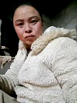 xuxulovezz online show from February 2026 01:38:02 PM