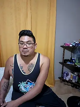 Snapshot of TheChino69 chatting on October 2025 04:48:02 AM TheChino69 online show from October 2025 04:48:02 AM