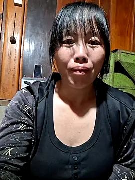 helenzz online show from November 2025 01:33:02 PM