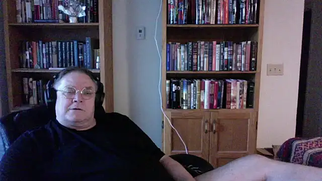 Vinyl22xh online show from May 2026 12:28:02 AM