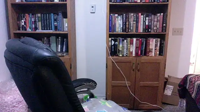 Vinyl22xh online show from May 2026 07:27:01 AM