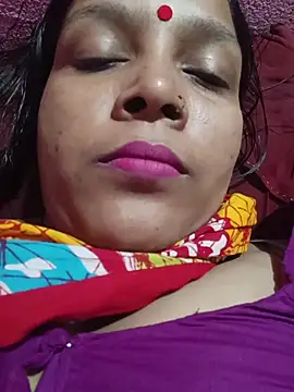 Snapshot of reya743 chatting on November 2025 04:17:01 PM reya743 online show from November 2025 04:17:01 PM