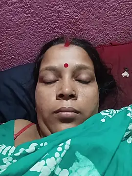 Snapshot of reya743 chatting on November 2025 10:07:02 PM reya743 online show from November 2025 10:07:02 PM