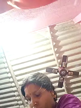 Snapshot of reya743 chatting on December 2025 12:15:02 AM reya743 online show from December 2025 12:15:02 AM