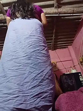 Snapshot of reya743 chatting on December 2025 12:27:02 AM reya743 online show from December 2025 12:27:02 AM