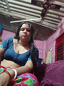 Snapshot of reya743 chatting on February 2026 11:20:02 PM reya743 online show from February 2026 11:20:02 PM