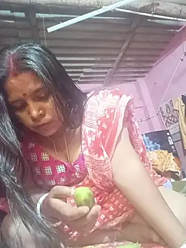 Snapshot of reya743 chatting on February 2026 12:04:01 AM reya743 online show from February 2026 12:04:01 AM