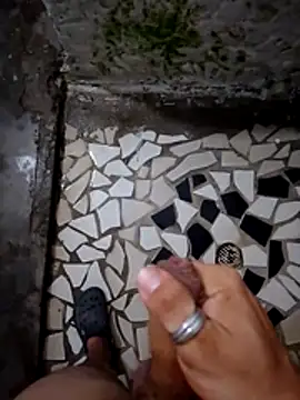 Snapshot of SALCEDO_041198 chatting on October 2025 03:47:02 AM SALCEDO 041198 online show from October 2025 03:47:02 AM