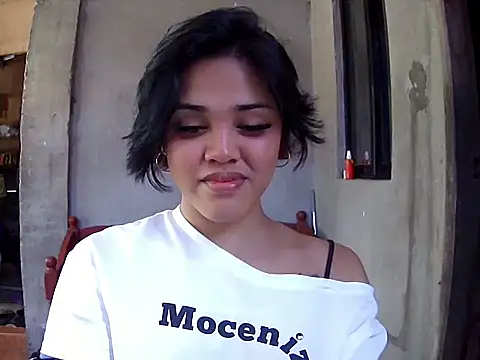 Yuriidelaveigne online show from February 2026 04:22:02 AM