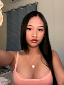 Bunny72772 online show from December 2025 04:46:02 PM