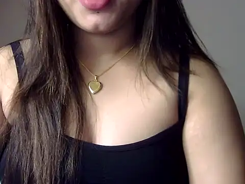 Snapshot of Aaliya02 chatting on October 2025 12:28:02 PM Aaliya02 online show from October 2025 12:28:02 PM