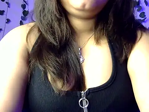 Snapshot of Aaliya02 chatting on November 2025 09:08:01 PM Aaliya02 online show from November 2025 09:08:01 PM