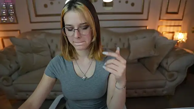 Snapshot of Hoshi_mur chatting on October 2025 02:36:01 PM Hoshi mur online show from October 2025 02:36:01 PM